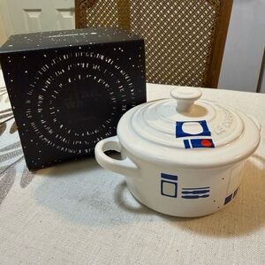 Le Creuset Stoneware Mini Cocotte R2D2 Star Wars collab